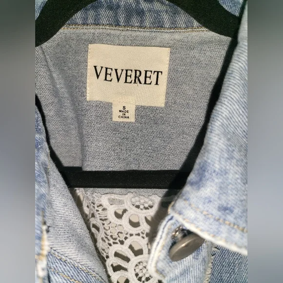 NEW Veveret Light Blue Jean Jacket with Eyelet Lace Size Small - Picture 5 of 17